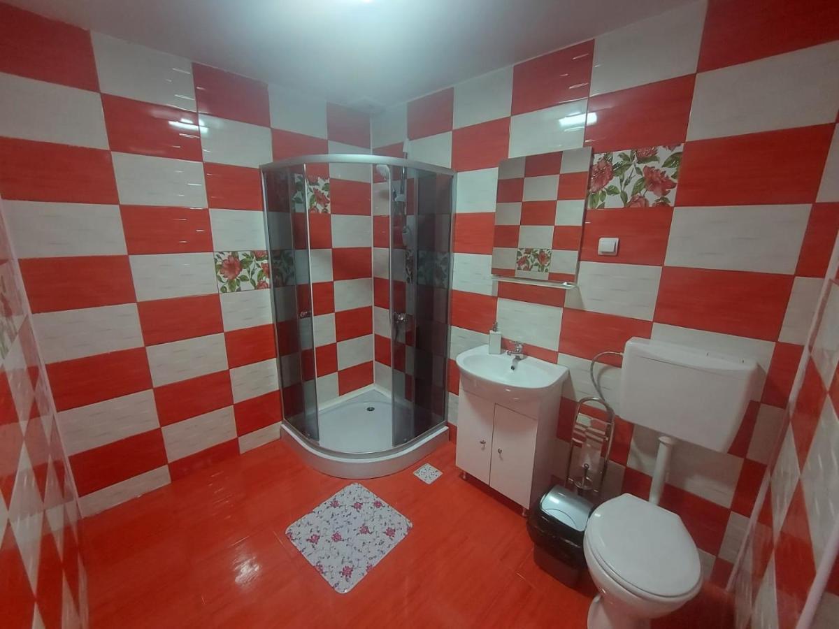 Casa De Vacanta Maga Dubova Exteriör bild