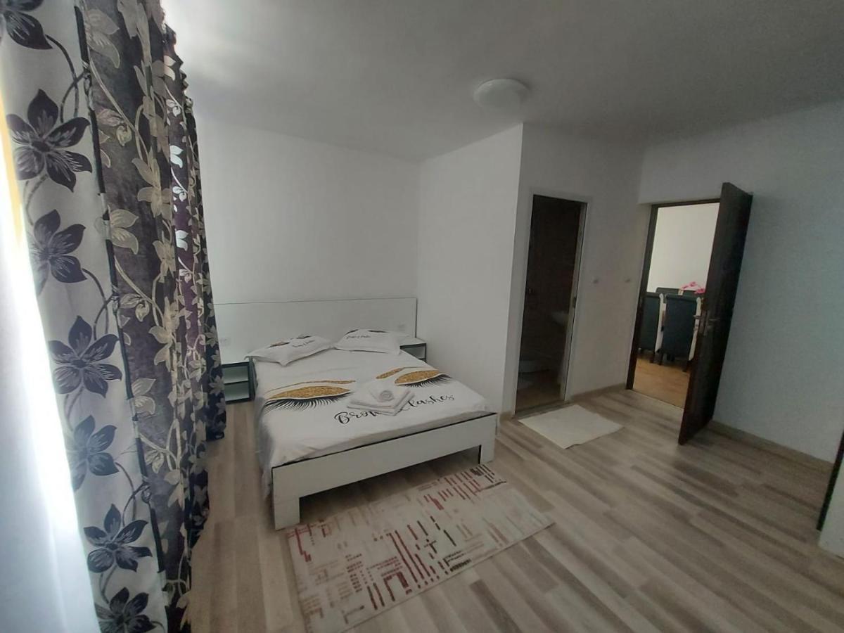 Casa De Vacanta Maga Dubova Exteriör bild