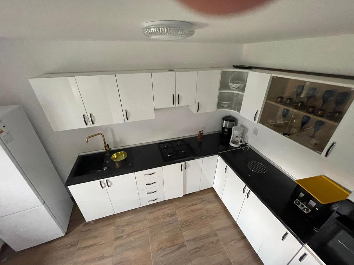 Casa De Vacanta Maga Dubova Exteriör bild
